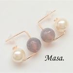 【14Kgf】グレーオニキスとパールのピアス