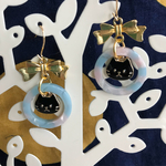 送料無料リボンとサークルと猫ネコのピアスorイヤリングkirakirasm