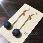 デニムネイビーポンポンスティックピアス