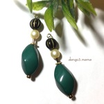 300円☆アクリルビーズ(ビリジアン)☆ブラックメロンのピアス/イヤリング