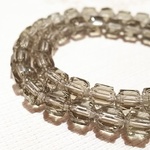 透き通るgrey　チェコビーズ　6mm 8個