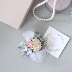 mama corsage  31