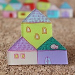 おうちブローチ　ペールグリーン＋ベージュ＋ライラック