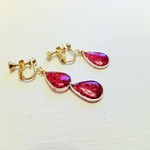 赤い雫のイヤリング・ピアス