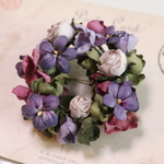 布花　スミレとバラのリースブローチ（再販不可）