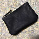 ポーチ レザー 黒 ブラック  牛革