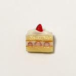 レトロなショートケーキのブローチ