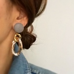レザー風ゴールドチェーンピアス