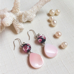 ホタル玉とコンクシェルの夜桜ピアス