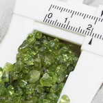 天然ペリドット加工品10ｇ♪ブラジル産♪原石.鉱石.鉱物.上質天然石の幻想的なファンタジーアイテム♪