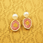 雫とお花の刺繍ピアス