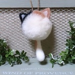 ファーポンポン（ネコ：三毛猫） ねこ　猫　にゃんこ 　ファーチャーム　ミケ