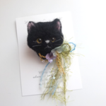 華やか猫さんコサージュ　黒☆羊毛フェルト