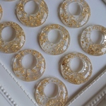 【4個】 30mm クリア 金箔 チャーム 大ぶり 