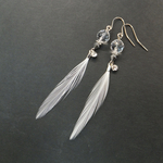 フェザー ピアス / 水晶 / 羽根 ピアス