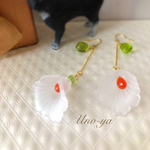 ［春色］カーネリアンのうつむきピアス