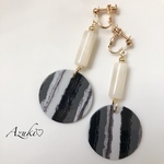ストライプの揺れる 大ぶりピアス/大ぶりイヤリング 