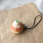 樹脂粘土のアイスのせパンケーキストラップ