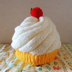 クリームたっぷり♡いちごのカップケーキハット♡
