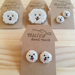犬の刺繍イヤリング