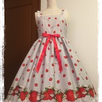 いちごとティーカップ柄ジャンパースカート★カチューシャセット