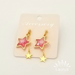 ピンクが可愛く輝く星のピアス✨ イヤリングへの変更可能！