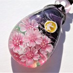 《夜桜とうさぎ》　ペンダント　ガラス　とんぼ玉　桜　春　うさぎ
