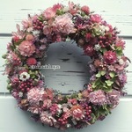 八ヶ岳から春の小花を集めたピンクリース（リースBOX入り）