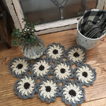 グレーの花モチーフマット
