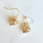 透かし模様のハートピアス イヤリング