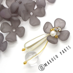 【大振りフラワービーズ(1)＊２０個入り＊つや消し】透明/クリアグレー/花/アクリルビーズ◎beads-a-113-c1-20
