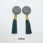 SALE  くるみボタン×タッセルピアス