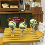 新作　抹茶パフェの片耳ピアス