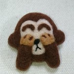  見ざる🙈の 羊毛フエルトの ブローチ  