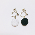⚫️碁石イヤリングorピアス⚪️