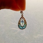 再…再販★まるでステンドグラスのようなピアス（青緑）