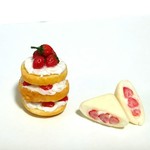 ≪新作≫いちごのスイーツセットのミニチュアスイーツ