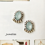 oval / blue & white