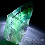 【紫外線で青に発光!!】幻影グリーンフローライト・AAAAランク✧【虹入り!! 極上の透明感と幻影✧】迫力の大きさ!! 縦約65mm・総重量約106.2g✧【N0.081】【モロッコ産✧】