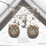 リボンのフラワーレイ ピアス / イヤリング blue gray