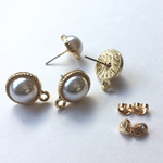 2ペア（4個入）パールカン付ピアス 18×16mm