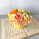 スィーツのようなアレンジMadeion 　結婚祝い　お誕生日　オレンジ　母の日　退職祝い　開店祝い　ビタミンカラー新築祝い　送別祝い　プリザーブドフラワー　イエロー　米寿　傘寿　お見舞い　米寿祝い