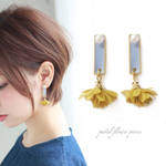 春♡*お花揺れるピアス ブルー