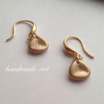 ♡プチ・シリーズ☆。オシャレなゴールドの雫ピアス k16gpフック