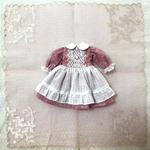 ChatonWeegie お花摘みの少女 刺繍ライン入り OP