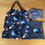 サイズ110〜120のboy'sエプロン（宇宙柄）