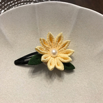 つまみ細工 パッチンピン04
