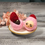 【送料無料】あまずっぱいいちごの乗ったいちごだいふくじん～ぴんくかわ