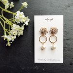 お花とパールのビジューピアス