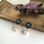 spring navyイヤリング/ピアス